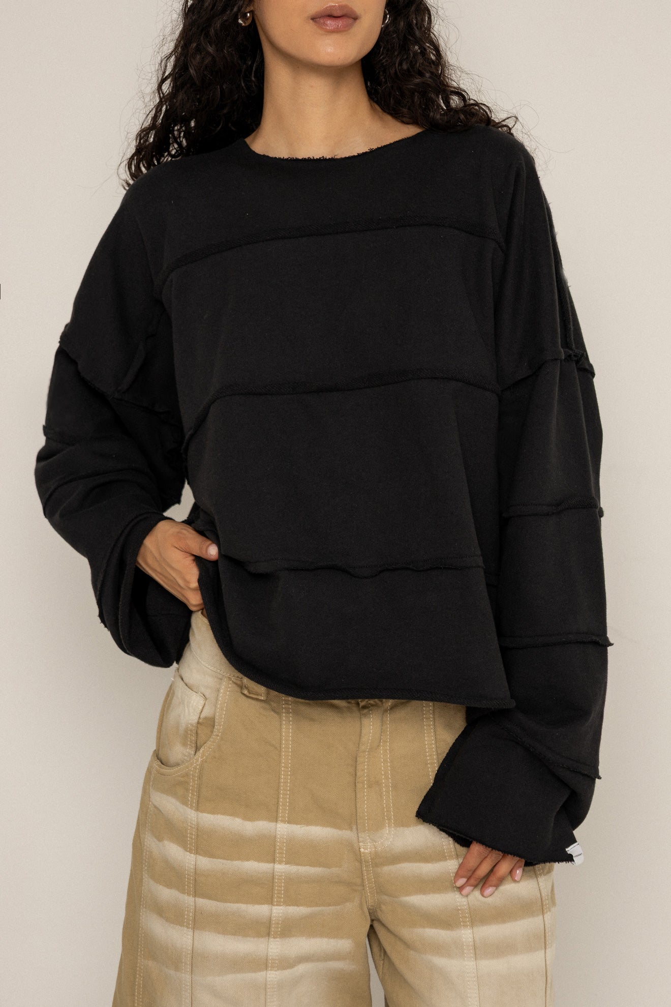 LA CUADRA CREWNECK